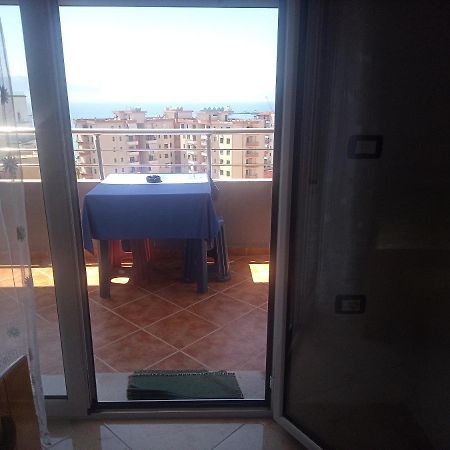 Lindita'S Seaview Appartment Влёра Экстерьер фото