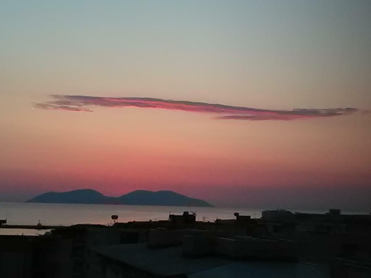 Lindita'S Seaview Appartment Влёра Экстерьер фото